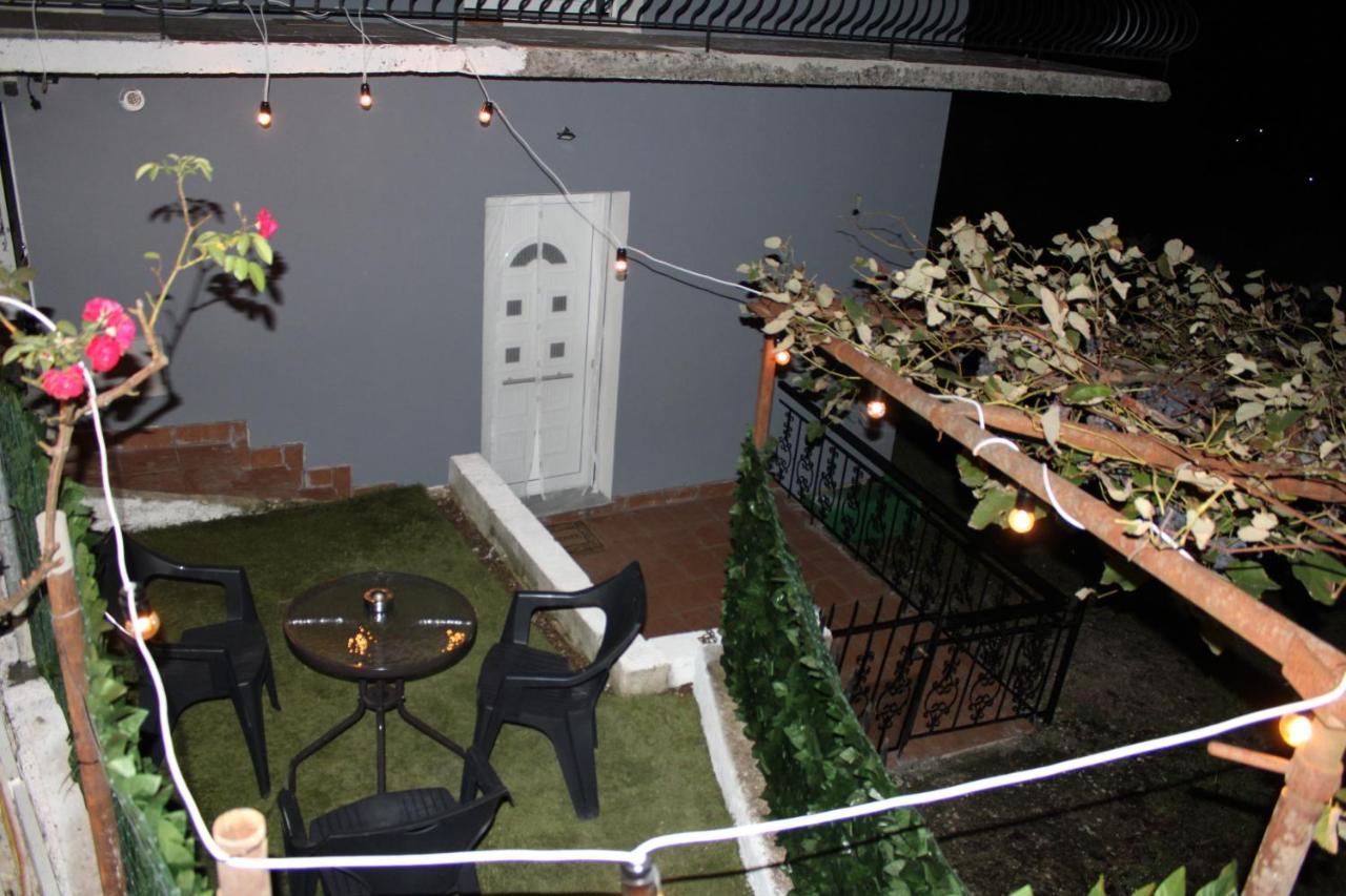 Apartamento Frasta's Rose Plaka  Exterior foto
