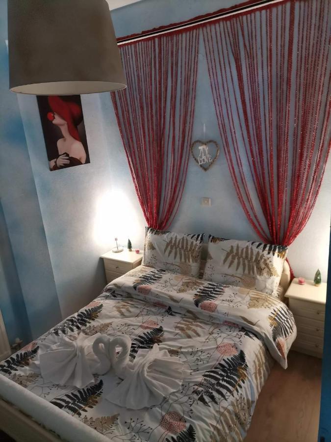 Apartamento Frasta's Rose Plaka  Exterior foto